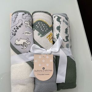 Towels baby boy 3 pack hooded Dino Roar. beige,gray, green.  100% polyester